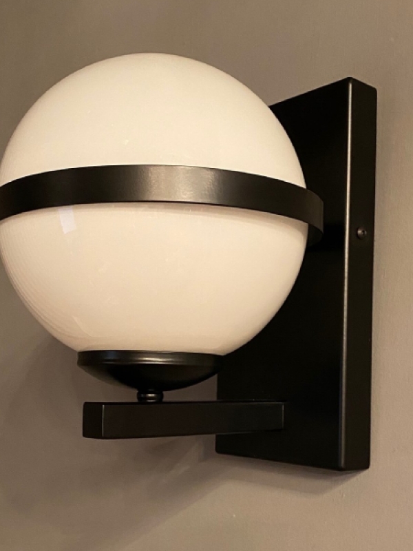 Ring sphere wall lamp